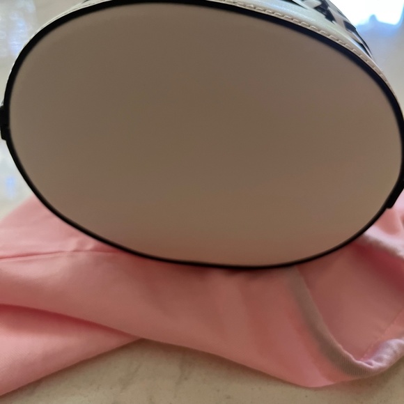 NWT Kate Spade Dorie Bucket Bag - Optic White - Picture 8 of 8